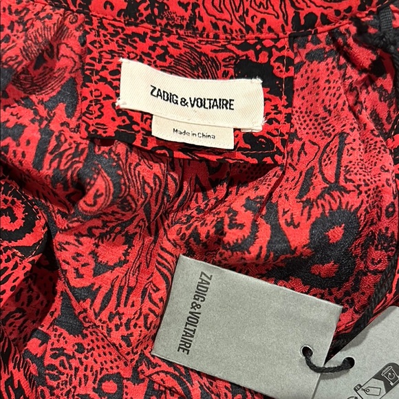 Chic Red Paisley Blouse with Black Leather Pants - Picture 6 of 7